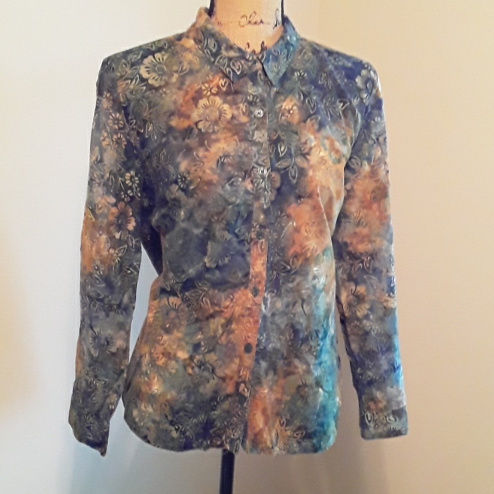 Long sleeve button up dress shirt